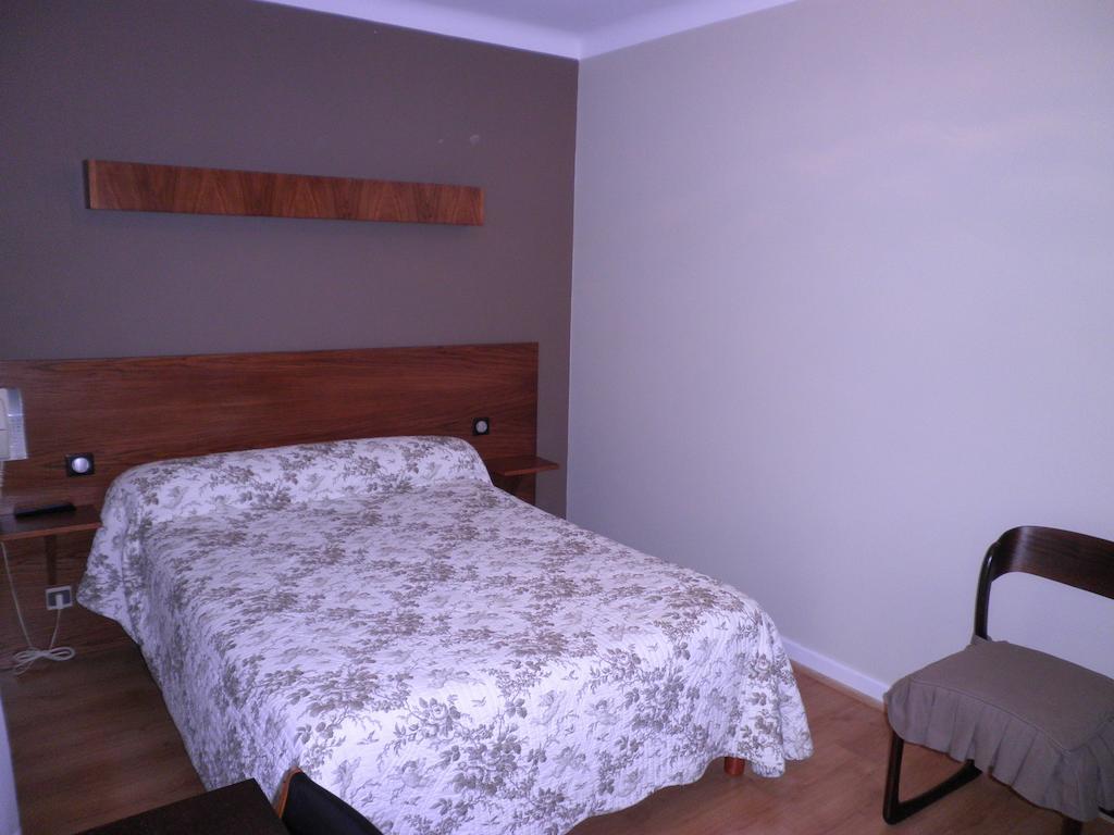 Hotel Plaisance Brive-la-Gaillarde Kamer foto