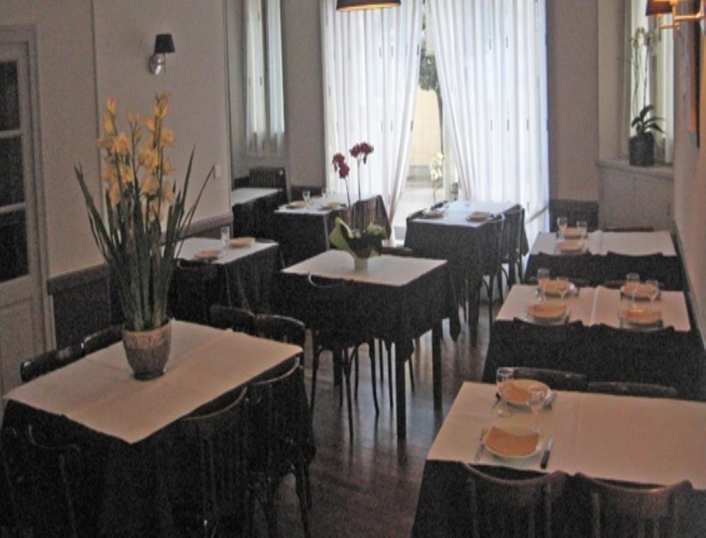 Hotel Plaisance Brive-la-Gaillarde Buitenkant foto